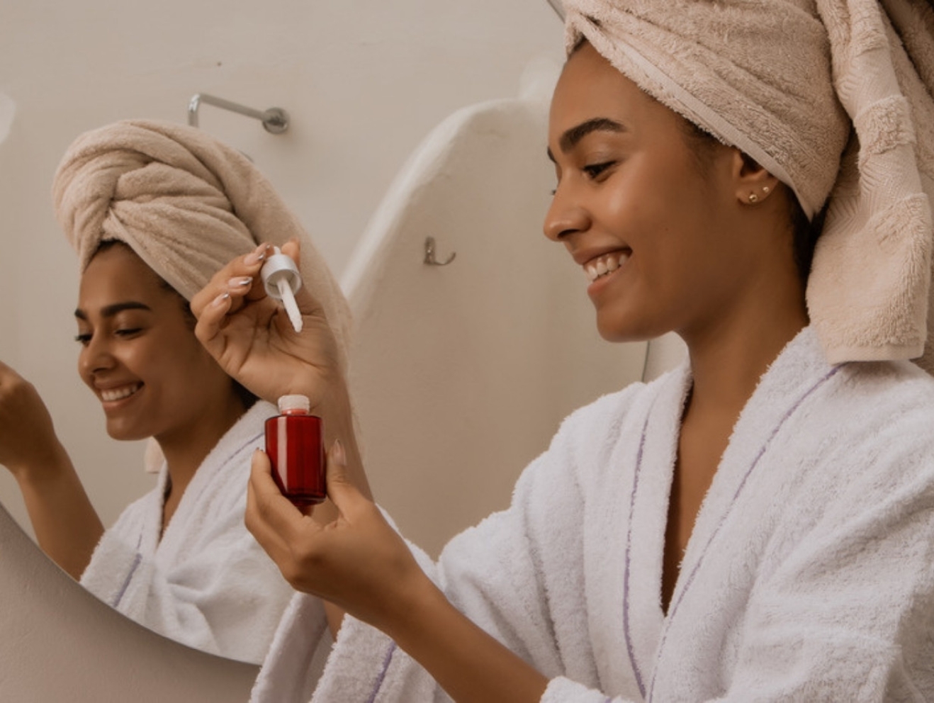 Organic Jojoba Oil: Benefits for Face, Hair and Beard